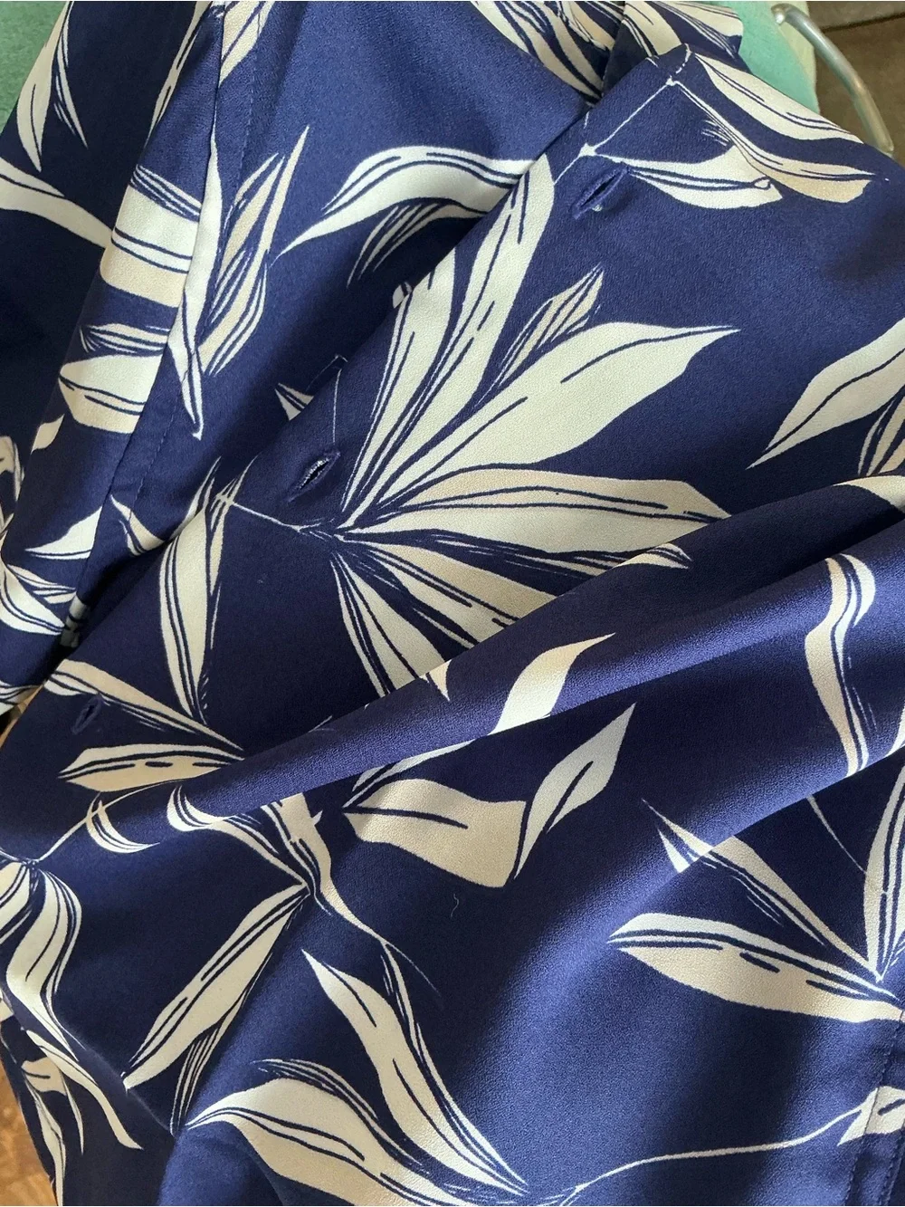 NWT ASOS Navy & White Tropical Print Short-Sleeve Button-Down top